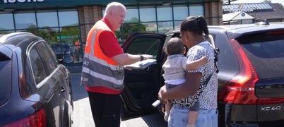 Child car seat check with family